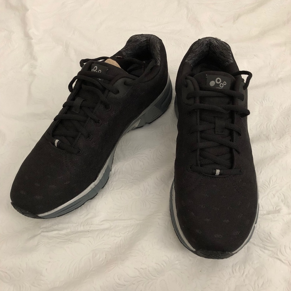 Abeo NEW Athletic Shoes